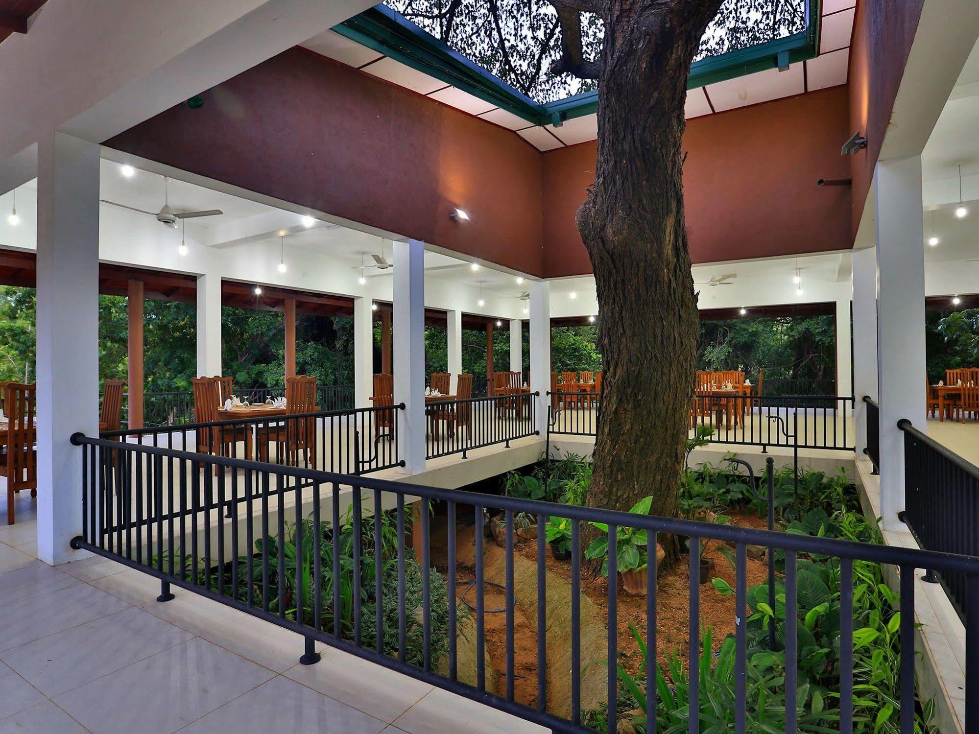 Grand & Gangula Hotel Dambulla Ngoại thất bức ảnh