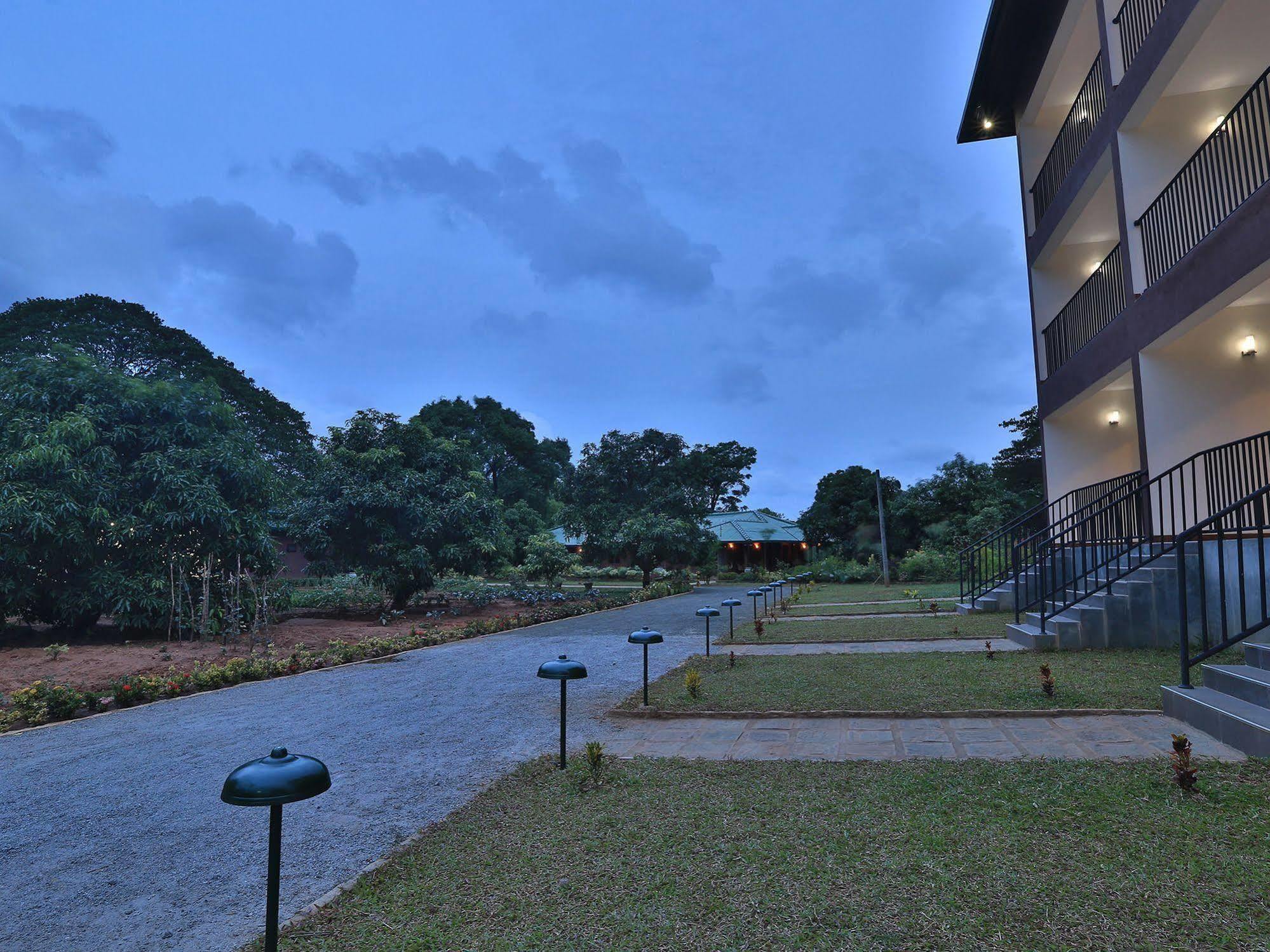 Grand & Gangula Hotel Dambulla Ngoại thất bức ảnh