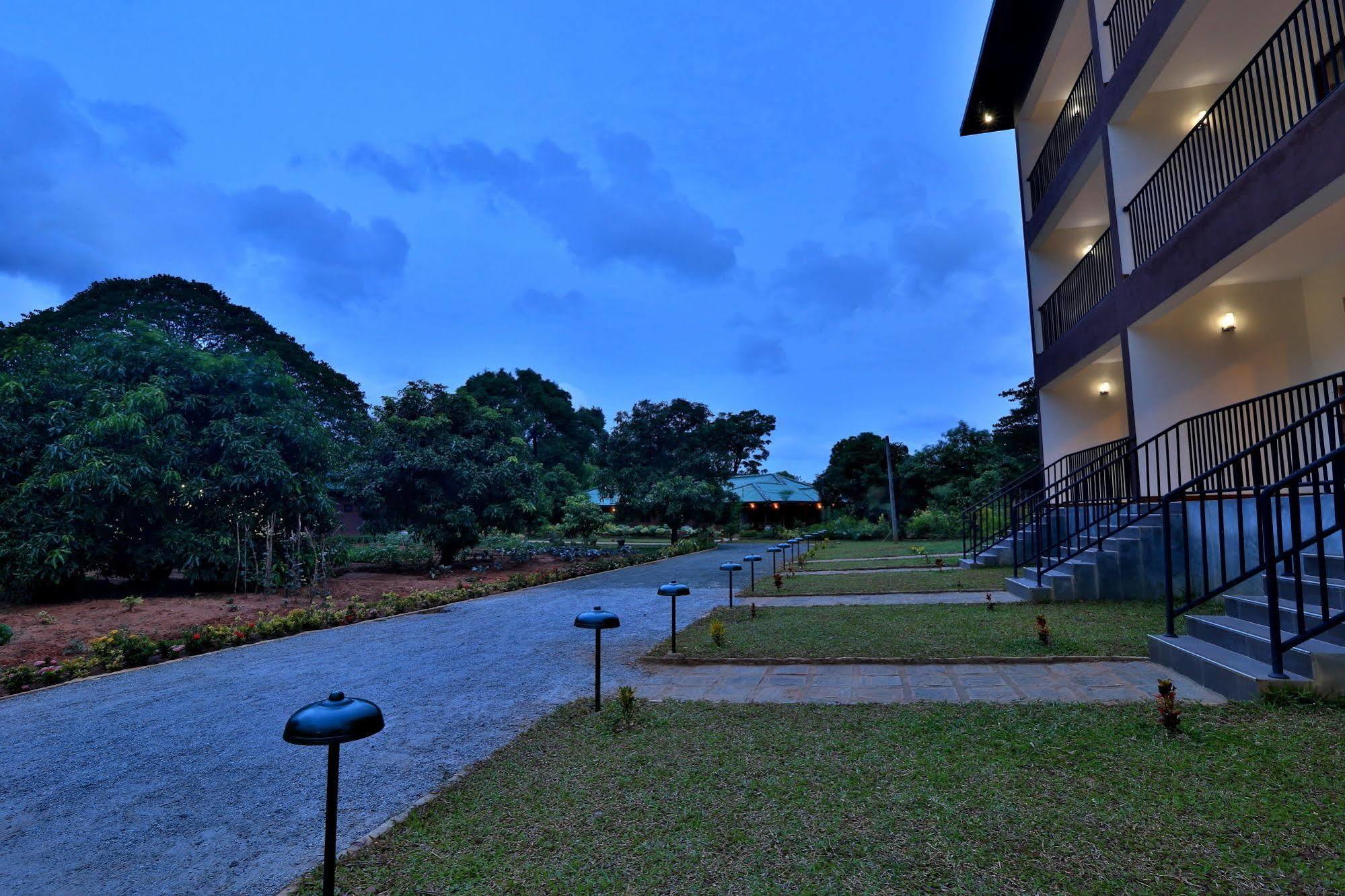 Grand & Gangula Hotel Dambulla Ngoại thất bức ảnh
