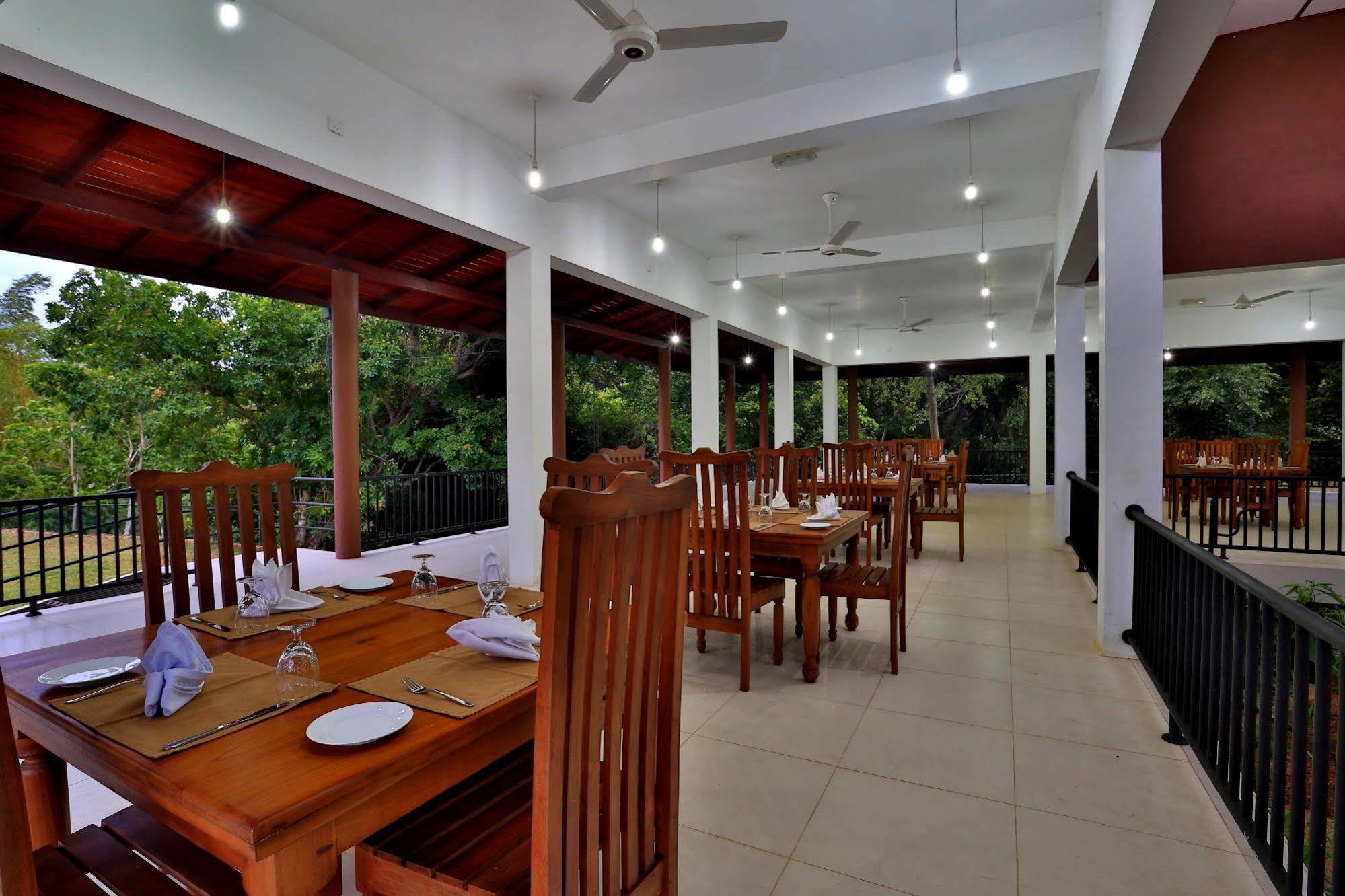 Grand & Gangula Hotel Dambulla Ngoại thất bức ảnh