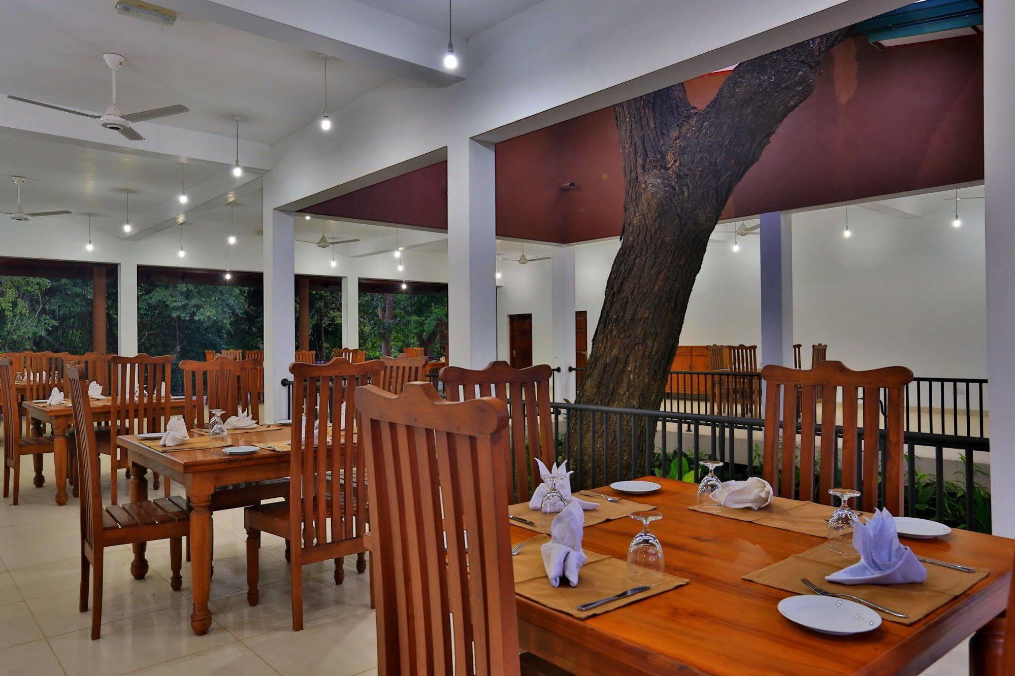 Grand & Gangula Hotel Dambulla Ngoại thất bức ảnh