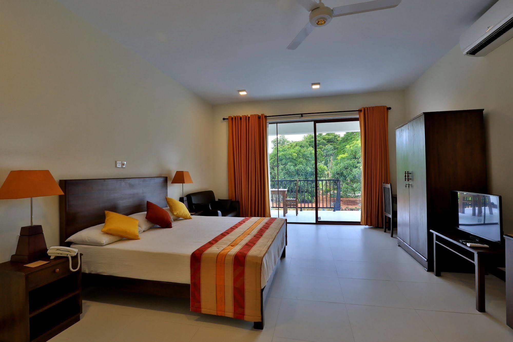Grand & Gangula Hotel Dambulla Ngoại thất bức ảnh