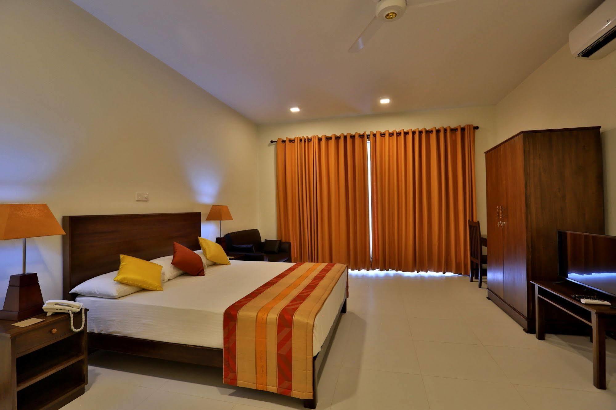 Grand & Gangula Hotel Dambulla Ngoại thất bức ảnh