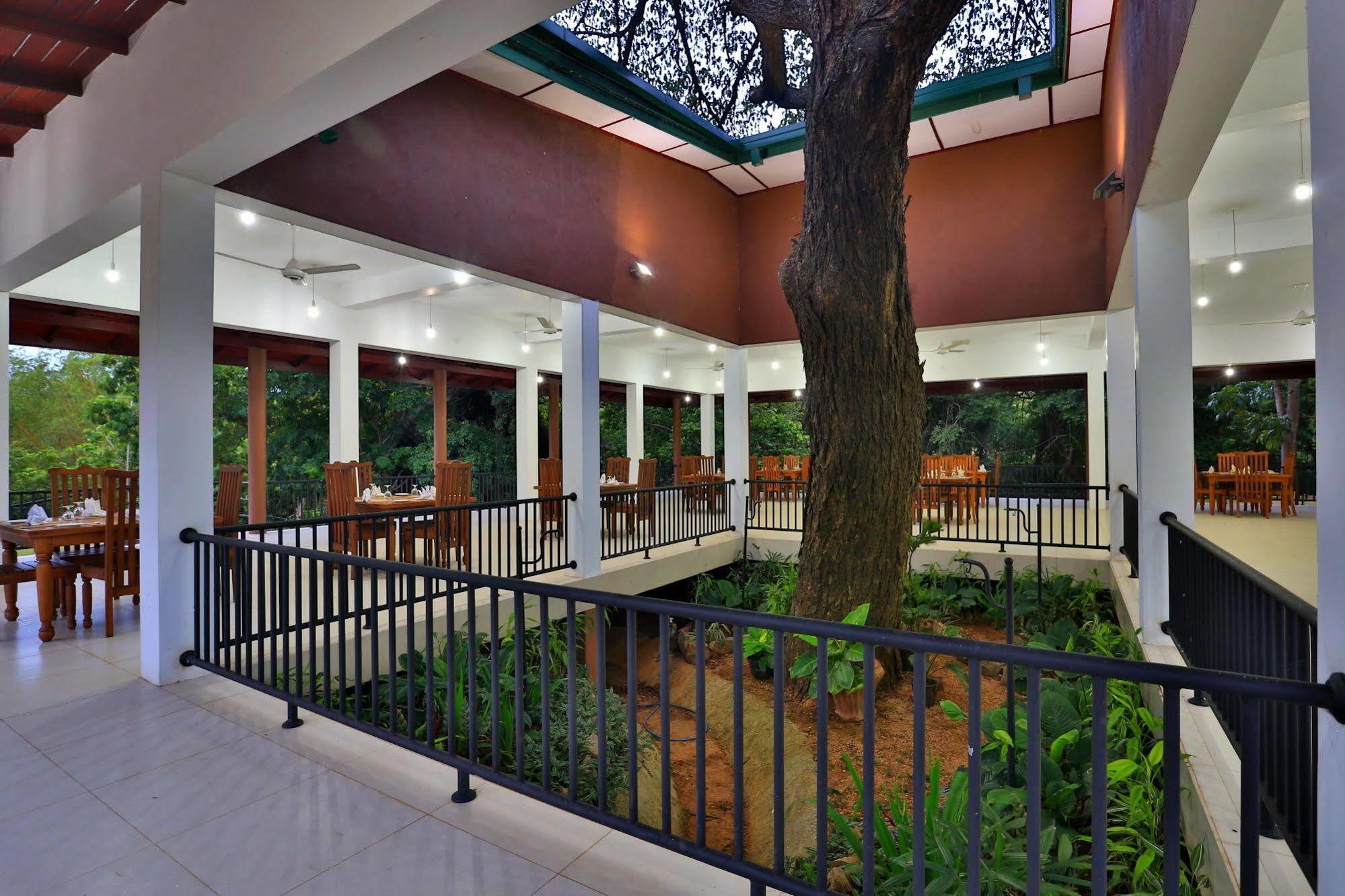 Grand & Gangula Hotel Dambulla Ngoại thất bức ảnh